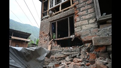 Damaged house after a Pakistani artillery shelling,at Gingal Uri,north of Srinagar. (Waseem Andrabi /Hindustan Times) Damaged house after a Pakistani artillery shelling,at Gingal Uri,north of Srinagar. (Waseem Andrabi /Hindustan Times)