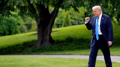 US President Donald Trump walks on the South Lawn of the White House before boarding Marine One in Washington, DC, US, on Thursday, May 1, 2025. (Bloomberg) US President Donald Trump walks on the South Lawn of the White House before boarding Marine One in Washington, DC, US, on Thursday, May 1, 2025. (Bloomberg)