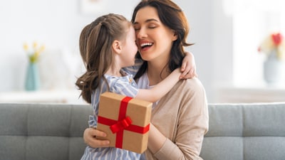 Make the day special by giving her a handmade gift. (Shutterstock) Make the day special by giving her a handmade gift. (Shutterstock)