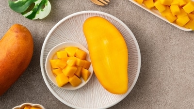 Make summer cooling with mangoes. (Shutterstock) Make summer cooling with mangoes. (Shutterstock)