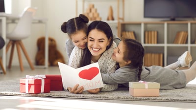 Bake your mom delicious treats. (Shutterstock) Bake your mom delicious treats. (Shutterstock)