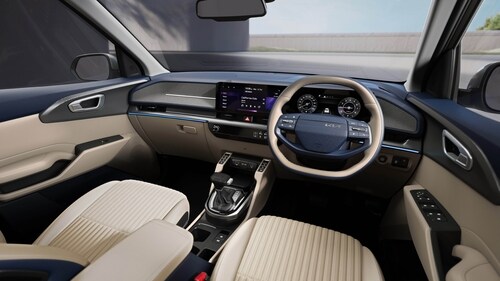 The interior of the Carens Clavis is more premium than the Carens. It continues to come with a dual-tone theme. The interior of the Carens Clavis is more premium than the Carens. It continues to come with a dual-tone theme.