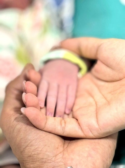 Former badminton player Jwala Gutta shared an adorable photo of her newborn baby's hands with us. Former badminton player Jwala Gutta shared an adorable photo of her newborn baby's hands with us.