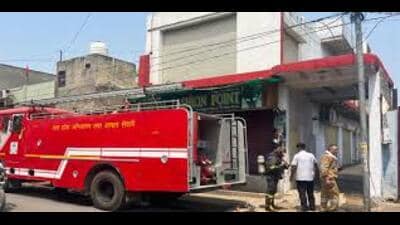 A team of doctors and Dial 108 ambulances were rushed to spot and traffic was stopped for an hour for the rescue work. (Sourced)