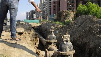 According to a CGWA report last year, the groundwater extraction rate in Gurugram is 308%, and use of groundwater in construction is banned. (HT Archive) According to a CGWA report last year, the groundwater extraction rate in Gurugram is 308%, and use of groundwater in construction is banned. (HT Archive)