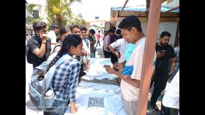 Voluters during the registration desk during the civil defence camp held in Ambala on Sunday. (HT Photo) Voluters during the registration desk during the civil defence camp held in Ambala on Sunday. (HT Photo)