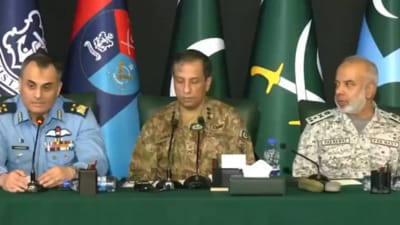 Chiefs of Pakistani armed forces, with Air Vice Marshal Aurangzeb Ahmed (L), during a press briefing on Friday amid tensions with India following Pahalgam attack. (Screengrab/X) Chiefs of Pakistani armed forces, with Air Vice Marshal Aurangzeb Ahmed (L), during a press briefing on Friday amid tensions with India following Pahalgam attack. (Screengrab/X)