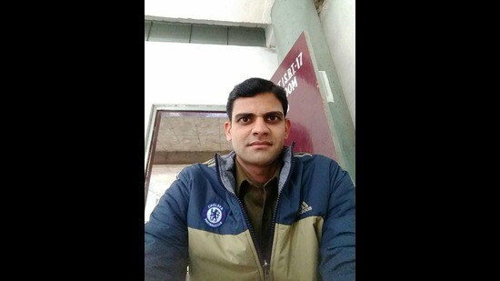 The impact of the collision killed the constable, Anand Dev, 35, on the spot. (HT)