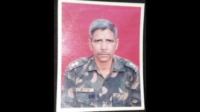 A 70-year-old retired Army captain was beaten to death by a group of five to six -persons on Sunday night at Mahendergarh’s Mulodi village, police said on Monday. (HT Photo)