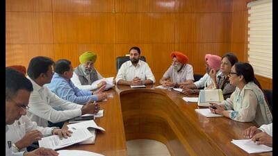 A meeting of the Mohali Municipal Corporation’s Finance and Contract Committee underway on Monday (HT photo) A meeting of the Mohali Municipal Corporation’s Finance and Contract Committee underway on Monday (HT photo)