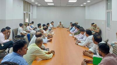 DCP traffic Rajesh Kumar held a meeting with private ambulance operator and private hospital authority for better connectivity to accident victims at the Traffic Tower in Sushant Lok Phase I, Sector 43 on Monday. (Parveen Kumar/HT Photo) DCP traffic Rajesh Kumar held a meeting with private ambulance operator and private hospital authority for better connectivity to accident victims at the Traffic Tower in Sushant Lok Phase I, Sector 43 on Monday. (Parveen Kumar/HT Photo)