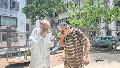 Mumbai, India. May 12, 2025: Ishwar Mulchandani and Ashok Hiranandani, residents of the Pushpanjali building, are among the several senior citizens who have fallen sick after drinking this contaminated water. They allege that the BMC supplied this tainted water to their building. Mumbai, India. May 12, 2025. (Photo by Raju Shinde/HT Photo) (Hindustan Times) Mumbai, India. May 12, 2025: Ishwar Mulchandani and Ashok Hiranandani, residents of the Pushpanjali building, are among the several senior citizens who have fallen sick after drinking this contaminated water. They allege that the BMC supplied this tainted water to their building. Mumbai, India. May 12, 2025. (Photo by Raju Shinde/HT Photo) (Hindustan Times)