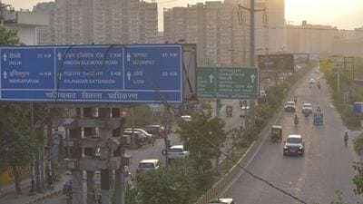 Officials said the Hum Tum road is about 3.5kms and 24 metre in width, and its construction cost will be about ₹7.7 crore. (Sakib Ali/HT Photo) Officials said the Hum Tum road is about 3.5kms and 24 metre in width, and its construction cost will be about ₹7.7 crore. (Sakib Ali/HT Photo)