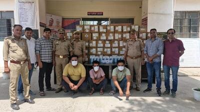 On April 8, a courier company manager alerted police on 112 emergency call number that their container truck driver Arvind was to deliver mobile phones from Malakpur, Greater Noida courier stockyard, to IGI airport in Delhi but he was informed that the vehicle has been found abandoned. (HT Photo) On April 8, a courier company manager alerted police on 112 emergency call number that their container truck driver Arvind was to deliver mobile phones from Malakpur, Greater Noida courier stockyard, to IGI airport in Delhi but he was informed that the vehicle has been found abandoned. (HT Photo)