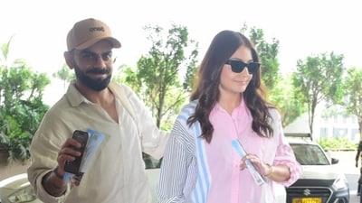 Just a few hours after his announcement on Instagram, Virat was photographed with Anushka at the airport. Just a few hours after his announcement on Instagram, Virat was photographed with Anushka at the airport.