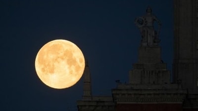 The full moon of May was nicknamed as ‘Flower Moon’ due to a variety of wildflowers that bloom during this month in the northern hemisphere. (File/REUTERS) The full moon of May was nicknamed as ‘Flower Moon’ due to a variety of wildflowers that bloom during this month in the northern hemisphere. (File/REUTERS)