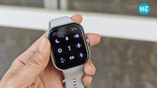 Redmi Watch Move offers up to 14 days of battery life. (Aishwarya Panda-HT) Redmi Watch Move offers up to 14 days of battery life. (Aishwarya Panda-HT)