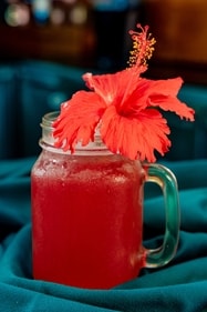 This cocktail has a tropical, floral taste. (PC: Lantern Bar, Atmosphere,Kanifushi Maldives) This cocktail has a tropical, floral taste. (PC: Lantern Bar, Atmosphere,Kanifushi Maldives)
