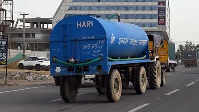 (Representative image) Officials also said the increased capacity will ease shortages in tail-end sectors and colonies along Golf Course Road. (HT Archive) (Representative image) Officials also said the increased capacity will ease shortages in tail-end sectors and colonies along Golf Course Road. (HT Archive)