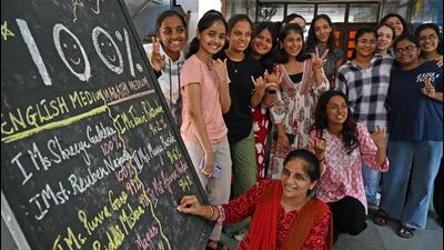 More than 17,500 students have scored above 90% in the SSC this year in Mumbai division alone (Bachchan Kumar /HT PHOTO) More than 17,500 students have scored above 90% in the SSC this year in Mumbai division alone (Bachchan Kumar /HT PHOTO)