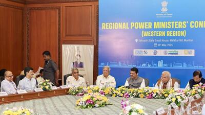 Mumbai, May 13 (ANI): Maharashtra Chief Minister Devendra Fadnavis with Union Minister Manohar Lal Khattar, Union Minister of State Shripad Naik, Gujarat Finance and Energy Minister Kanubhai Desai and others at 'Regional Power Ministers' Conference (Western Region)', in Mumbai on Tuesday. (ANI Photo) (CMO Maharashtra-X) Mumbai, May 13 (ANI): Maharashtra Chief Minister Devendra Fadnavis with Union Minister Manohar Lal Khattar, Union Minister of State Shripad Naik, Gujarat Finance and Energy Minister Kanubhai Desai and others at 'Regional Power Ministers' Conference (Western Region)', in Mumbai on Tuesday. (ANI Photo) (CMO Maharashtra-X)