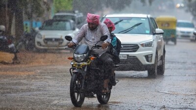 After a brief pause in rainfall, the forecast signals the return of light to moderate showers. (PTI) After a brief pause in rainfall, the forecast signals the return of light to moderate showers. (PTI)