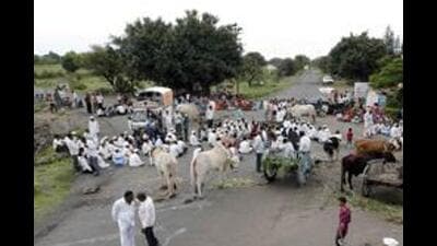 People protest agnest Purandar Airport at Pargaon Memane in Pune. (HT FILE)