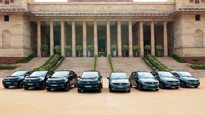 Tata.ev delivered new electric vehicles to the Rashtrapati Bhavan.