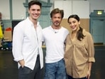 Shah Rukh Khan met the leads of DDLJ musical, Ashley Dey and Jena Pandya. Shah Rukh Khan met the leads of DDLJ musical, Ashley Dey and Jena Pandya.