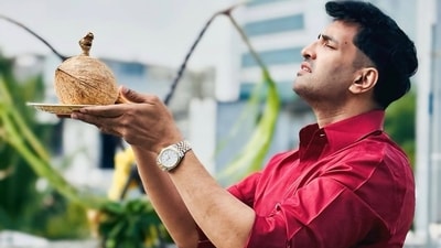 Santhanam's film DD Next Level features Srinivasa Govinda in the rap track Kissa 47. Santhanam's film DD Next Level features Srinivasa Govinda in the rap track Kissa 47.