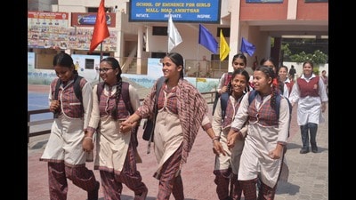 Schools reopened following a bilateral understanding between India and Pakistan in Amritsar on Wednesday. (Sameer Sehgal/HT) Schools reopened following a bilateral understanding between India and Pakistan in Amritsar on Wednesday. (Sameer Sehgal/HT)