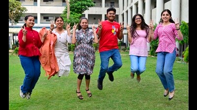 Students of a school in Ludhiana after the Punjab School Education Board (PSEB) results were declared on Wednesday. (Gurpreet Singh/HT) Students of a school in Ludhiana after the Punjab School Education Board (PSEB) results were declared on Wednesday. (Gurpreet Singh/HT)