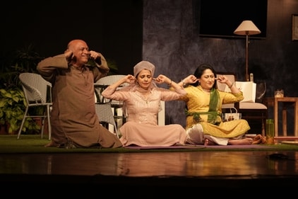 Lillete Dubey, Jayati Bhatia and Yateen Karyekar during the play Salaam Nooni Aapa staged in Lucknow recently Lillete Dubey, Jayati Bhatia and Yateen Karyekar during the play Salaam Nooni Aapa staged in Lucknow recently