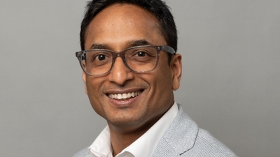 Vishnu Irigireddy, 48, tragically died in a climbing accident in Washington. (LinkedIn/Vishnu Irigireddy)