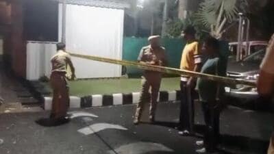 Mohali senior superintendent of police (SSP) Harmandeep Singh Hans, along with CIA staff and deputy superintendent of police (DSP) Prithvi Singh Chahal, responded to the scene promptly. (HT)