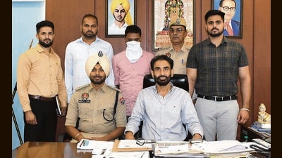 The accused in police custody in Ludhiana on Thursday. (HT Photo) The accused in police custody in Ludhiana on Thursday. (HT Photo)