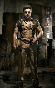 Zanjeer – The cop with swag (Pinterest) Zanjeer – The cop with swag (Pinterest)