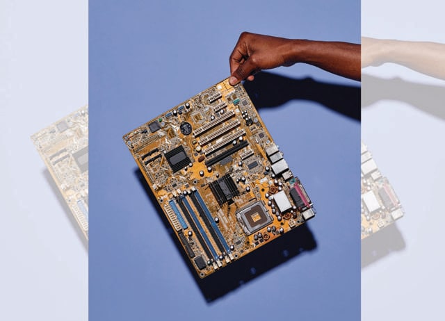 Shut down your laptop over the weekend to give it a break. (SHUTTERSTOCK) Shut down your laptop over the weekend to give it a break. (SHUTTERSTOCK)