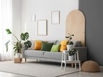 Find the right balance in loud and quiet for your living room decor. Find the right balance in loud and quiet for your living room decor.
