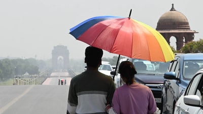 Dust storms push Delhi's air quality into "very poor" category (HT photo) Dust storms push Delhi's air quality into "very poor" category (HT photo)