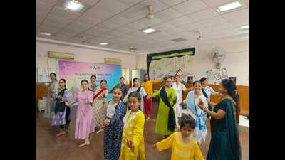 Kathak workshop underway at Birju Maharaj Kathak Sansthan in Lucknow. (HT Photo) Kathak workshop underway at Birju Maharaj Kathak Sansthan in Lucknow. (HT Photo)