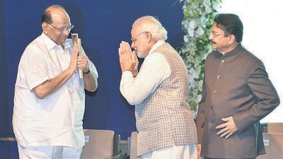 Shiv Sena (UBT) MP Sanjay Raut claimed NCP (SP) chief Sharad Pawar had opposed the arrest of then Gujarat CM Narendra Modi during the UPA regime, arguing that action against a democratically elected leader would be inappropriate. (HT Photo) Shiv Sena (UBT) MP Sanjay Raut claimed NCP (SP) chief Sharad Pawar had opposed the arrest of then Gujarat CM Narendra Modi during the UPA regime, arguing that action against a democratically elected leader would be inappropriate. (HT Photo)