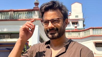 Actor Rahul Bhat during the shooting of Lost & Found In Kumbh in Prayagraj Actor Rahul Bhat during the shooting of Lost & Found In Kumbh in Prayagraj