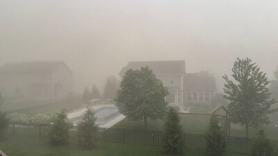 A dust storm hit Chicago on Friday (X/NWS) A dust storm hit Chicago on Friday (X/NWS)