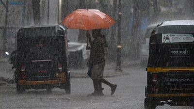 Mumbai received light rainfall on Saturday morning in parts of city (HT photo) Mumbai received light rainfall on Saturday morning in parts of city (HT photo)
