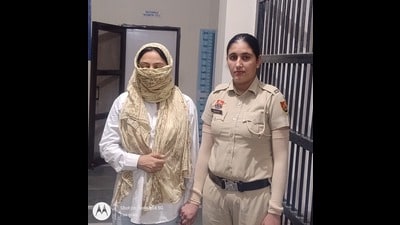 Travel blogger Jyoti Malhotra in custody of Hisar police. (HT Photo) Travel blogger Jyoti Malhotra in custody of Hisar police. (HT Photo)