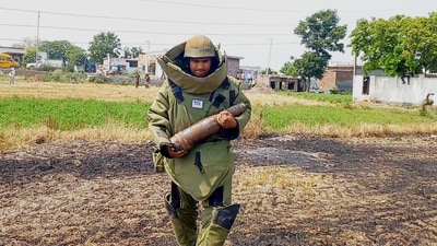 Indian Army personnel safely destructed unexploded shells in Poonch after cross border shelling from Pakistan. (Shilpa Thakur) Indian Army personnel safely destructed unexploded shells in Poonch after cross border shelling from Pakistan. (Shilpa Thakur)