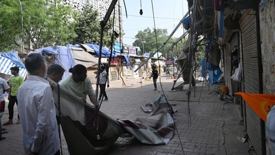 The civic body said it has been regularly conducting such drives to keep urban spaces free from encroachments. (Photo by Arvind Yadav/ Hindustan Times)