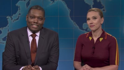 Colin Jost and Michael Che's joke swap on SNL ends with an on-air apology to Scarlett Johansson after a crude joke. (@nbcsnl/X) Colin Jost and Michael Che's joke swap on SNL ends with an on-air apology to Scarlett Johansson after a crude joke. (@nbcsnl/X)