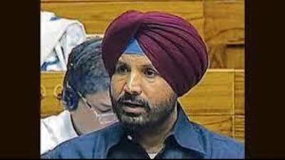 The Ludhiana MP said he had received “disturbing” feedback from industry leaders who had claimed it was difficult to survive and sustain in Punjab under the current circumstances. (HT File) The Ludhiana MP said he had received “disturbing” feedback from industry leaders who had claimed it was difficult to survive and sustain in Punjab under the current circumstances. (HT File)